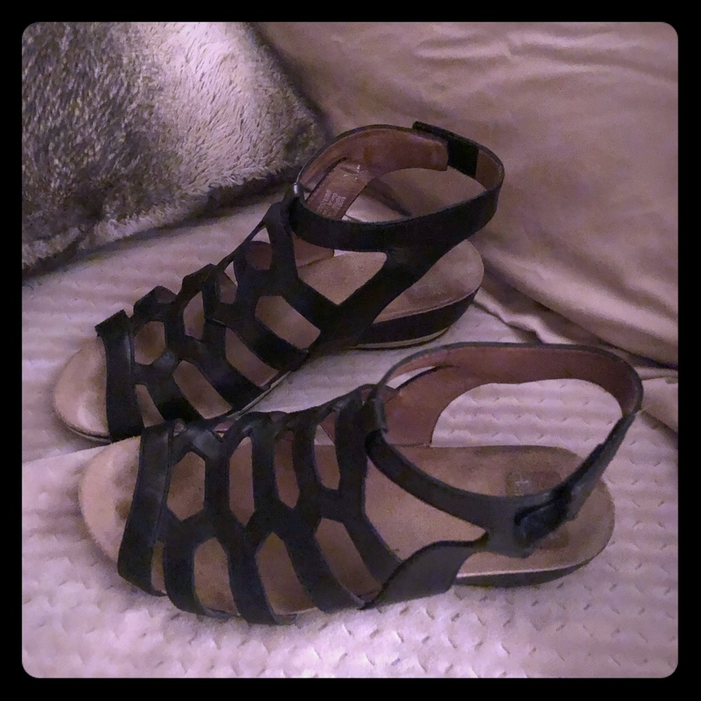 Size 38 dansko sandals.